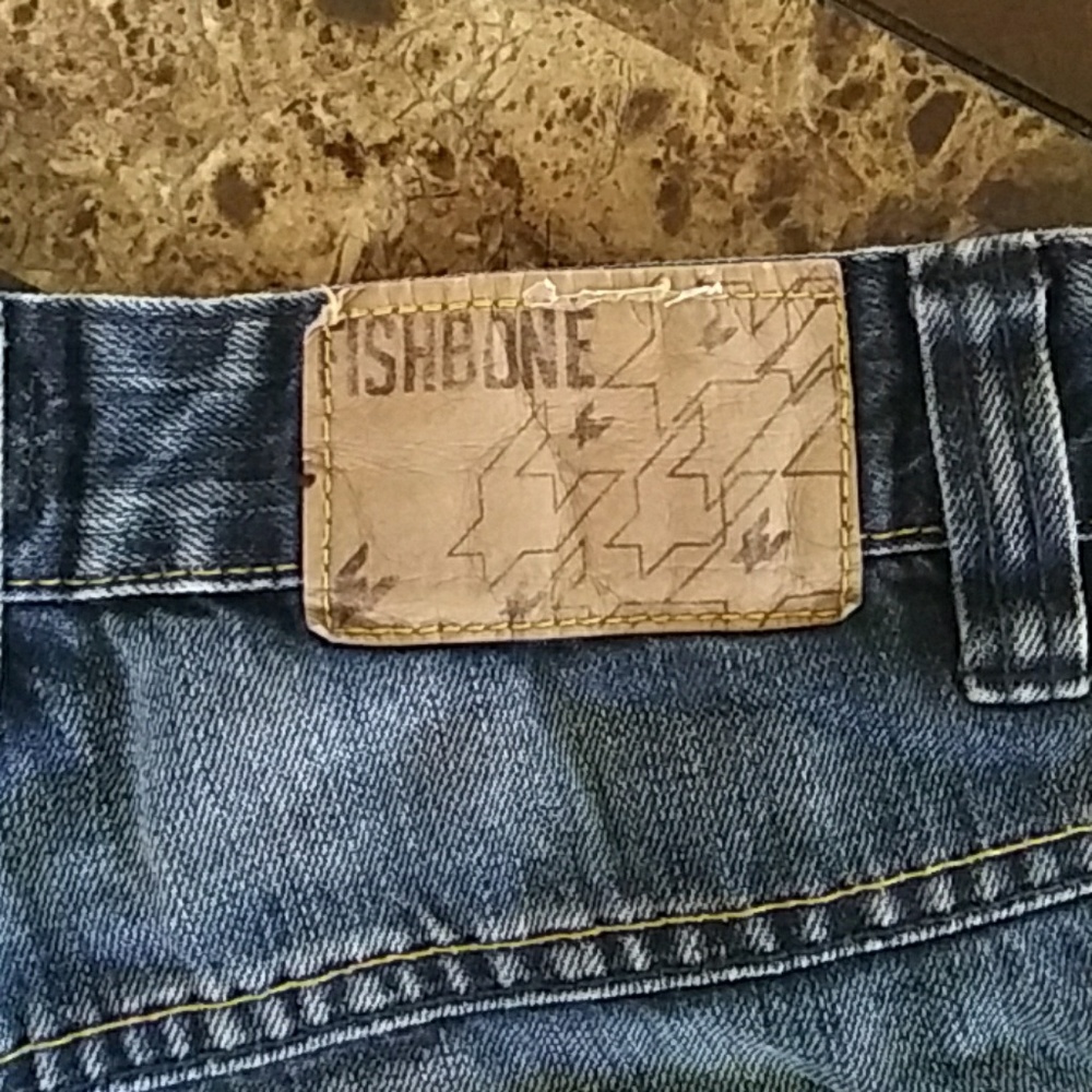 Fishbone Shorts - Picture 4 of 5